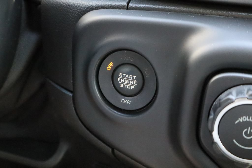 Used 2020 Jeep Wrangler Unlimited Sahara AWD/4WD image 20