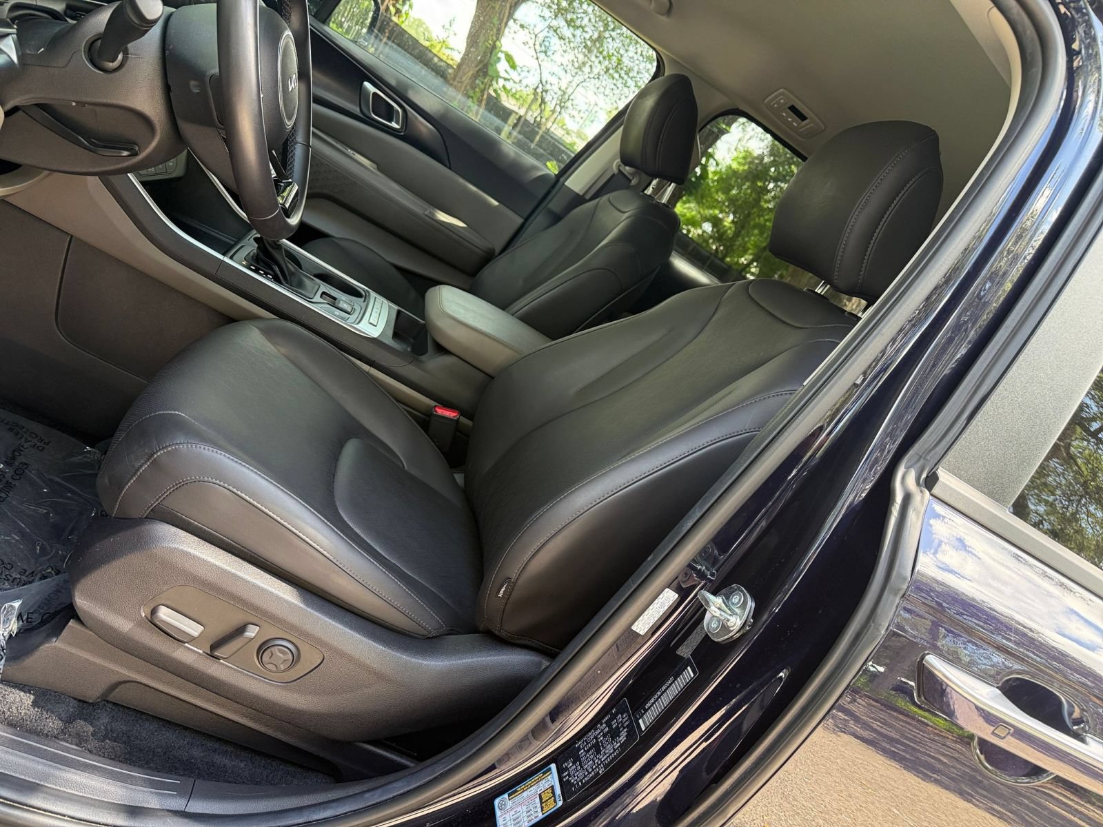 Used 2026 Kia Carnival FWD image 27