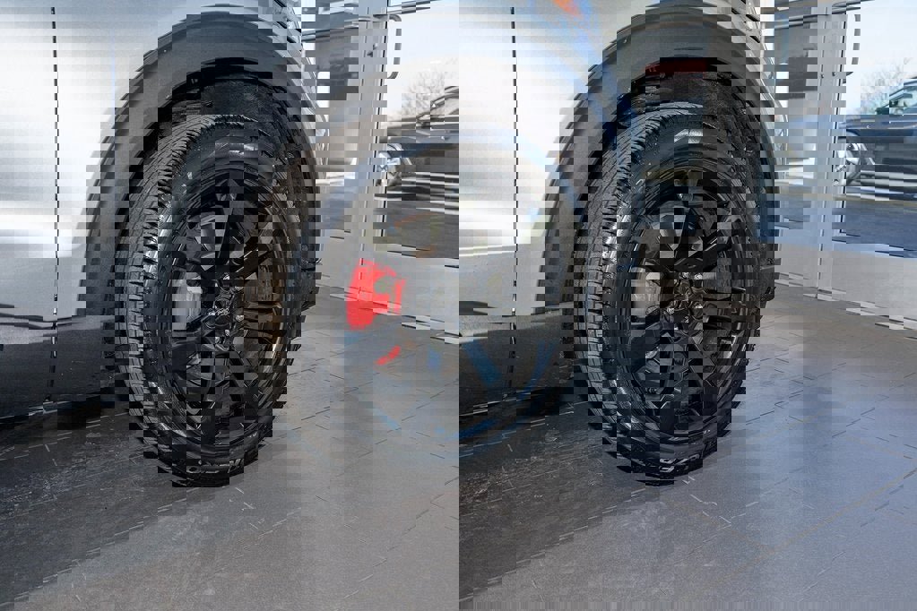 Used 2023 Ford Explorer ST w/ Equipment Group 401A image 6