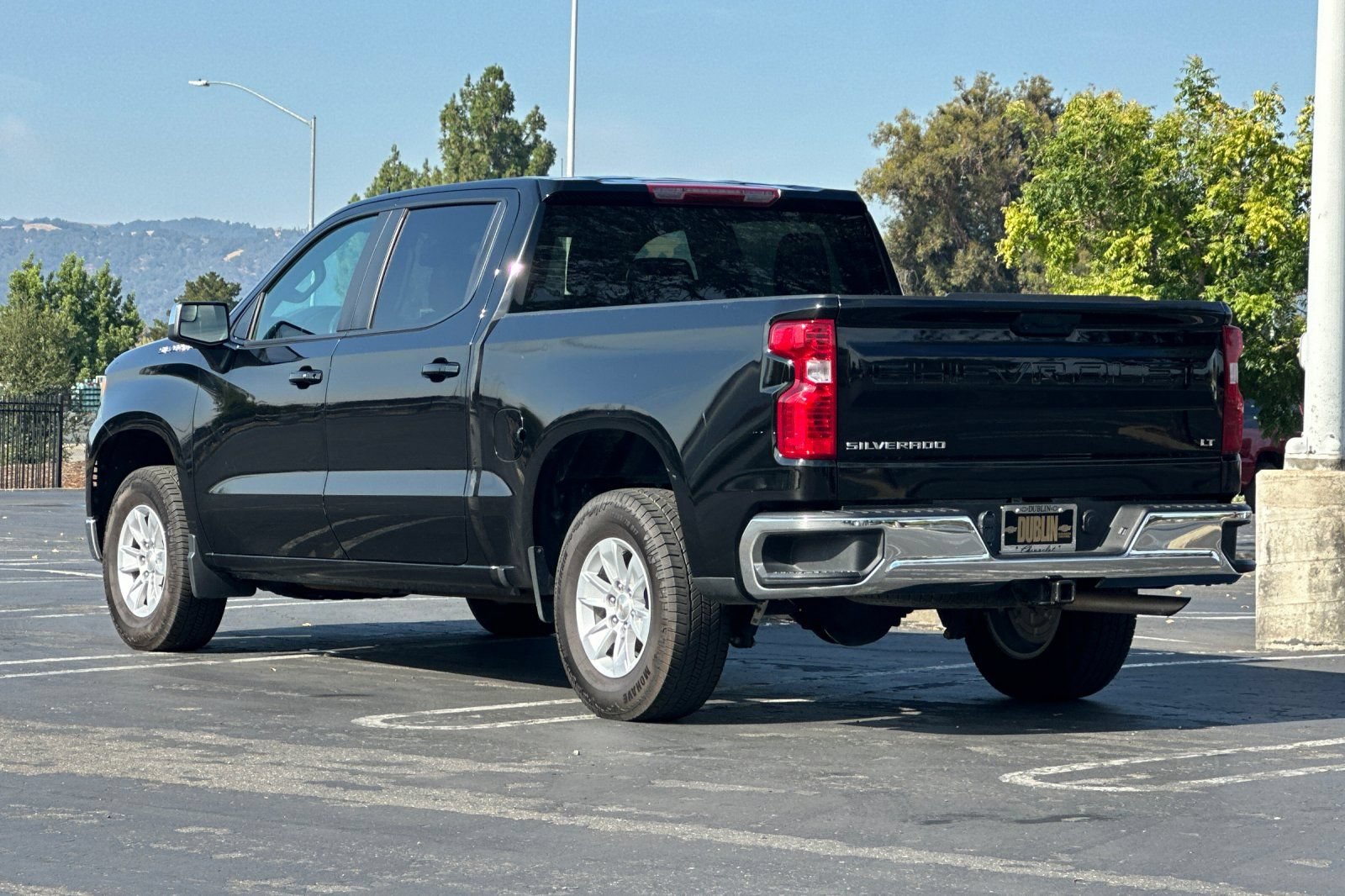 Used 2025 Chevrolet Silverado 1500 LT RWD image 6
