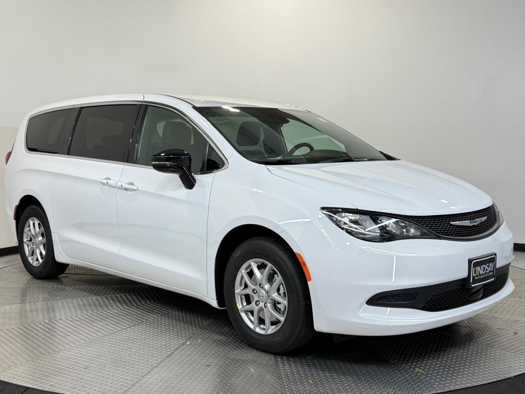 New 2026 Chrysler Voyager LX