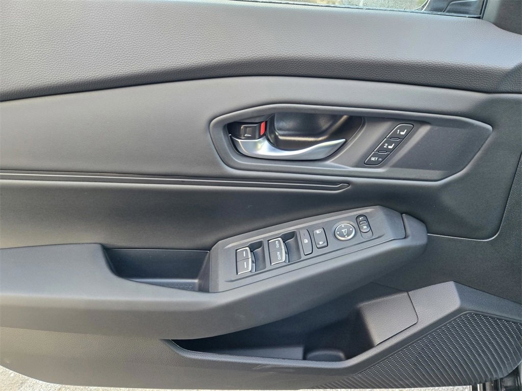 New 2025 Honda Accord EX-L image 17