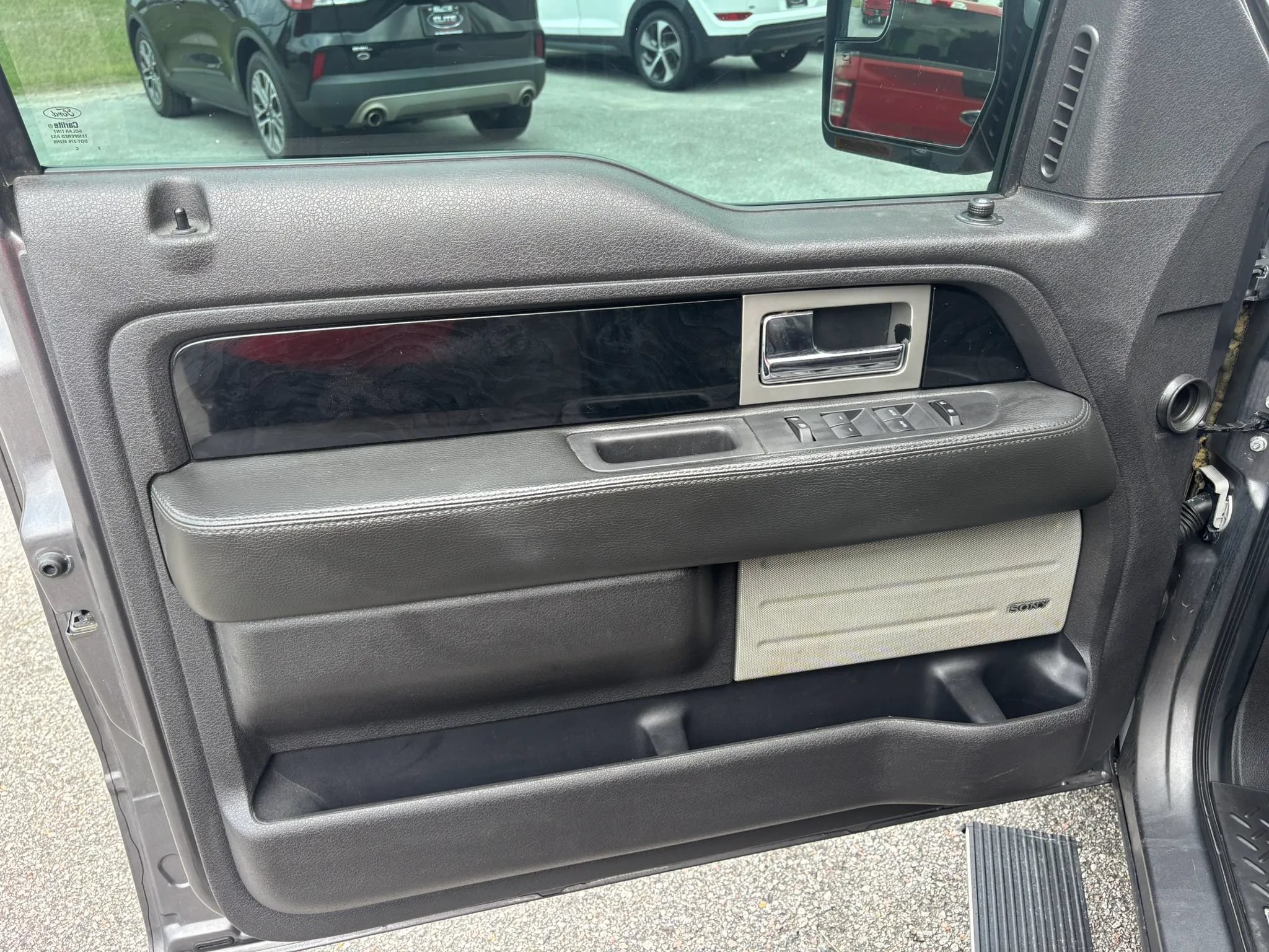 Used 2012 Ford F150 Platinum AWD/4WD image 21