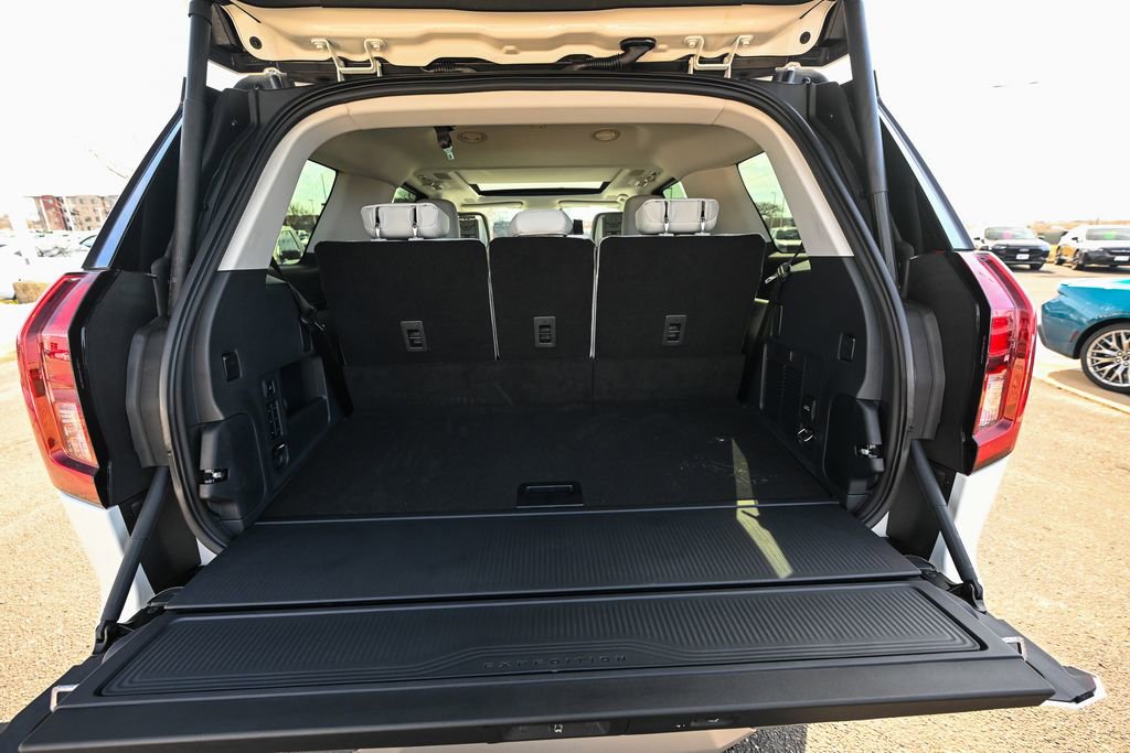 New 2026 Ford Expedition Platinum w/ Driver's Package image 15