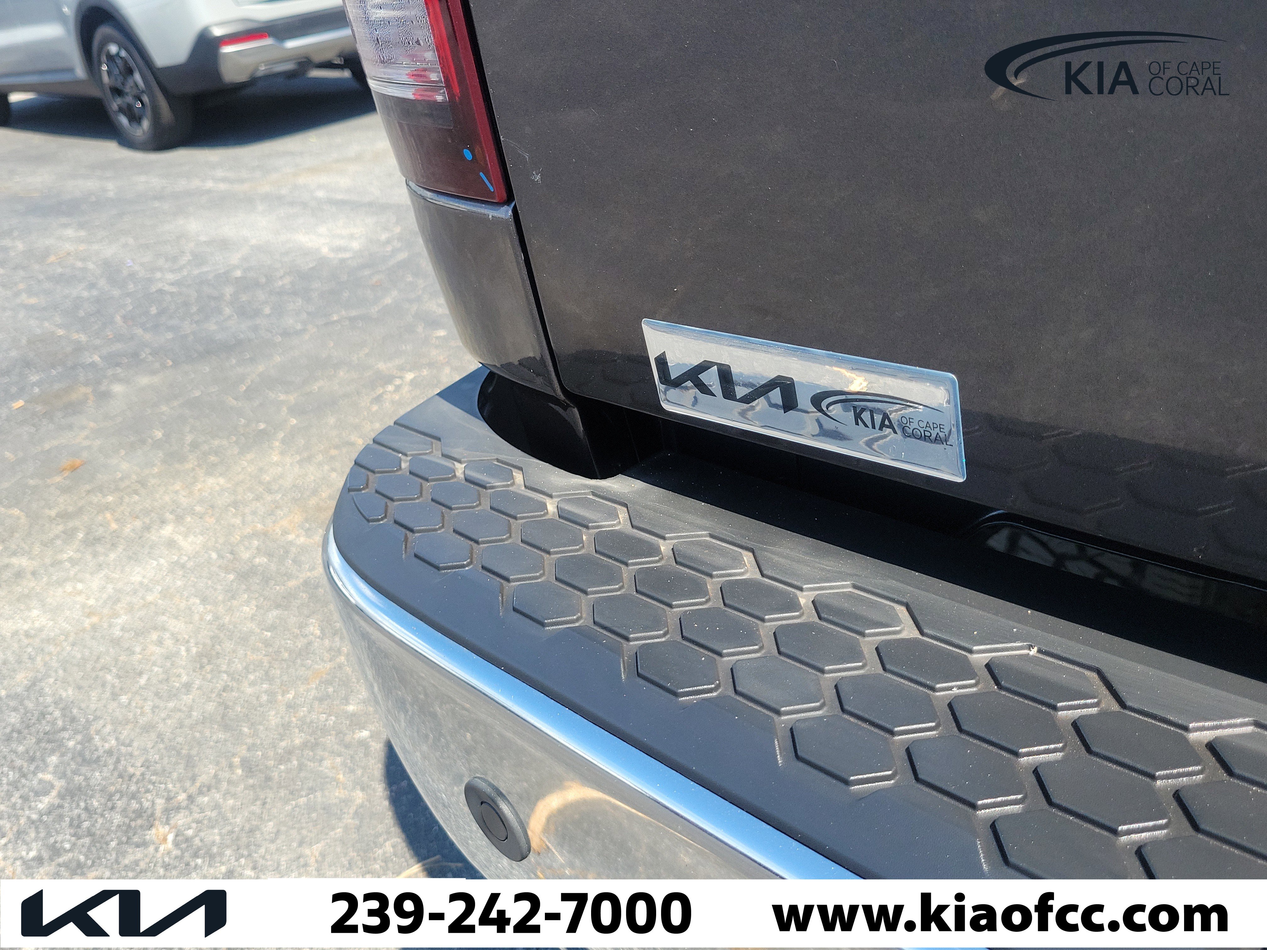 Used 2018 RAM 2500 Tradesman w/ Chrome Appearance Group AWD/4WD image 12