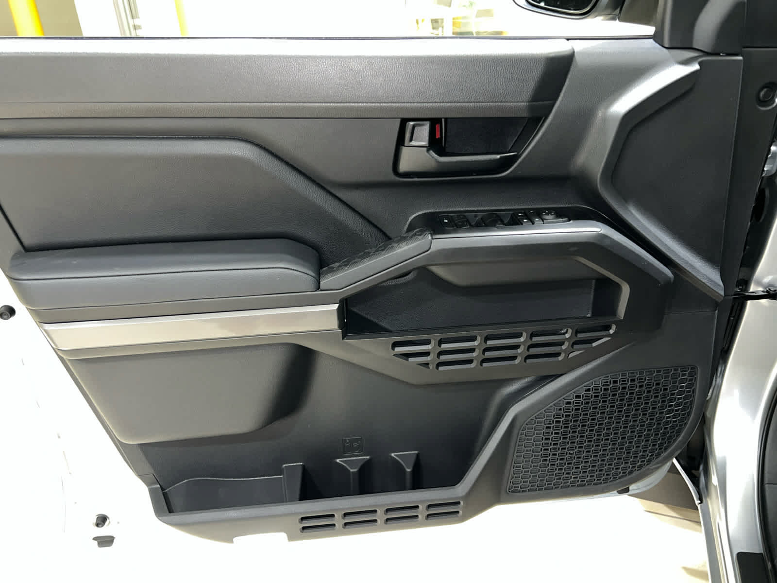 New 2026 Toyota Tacoma SR5 AWD/4WD image 12