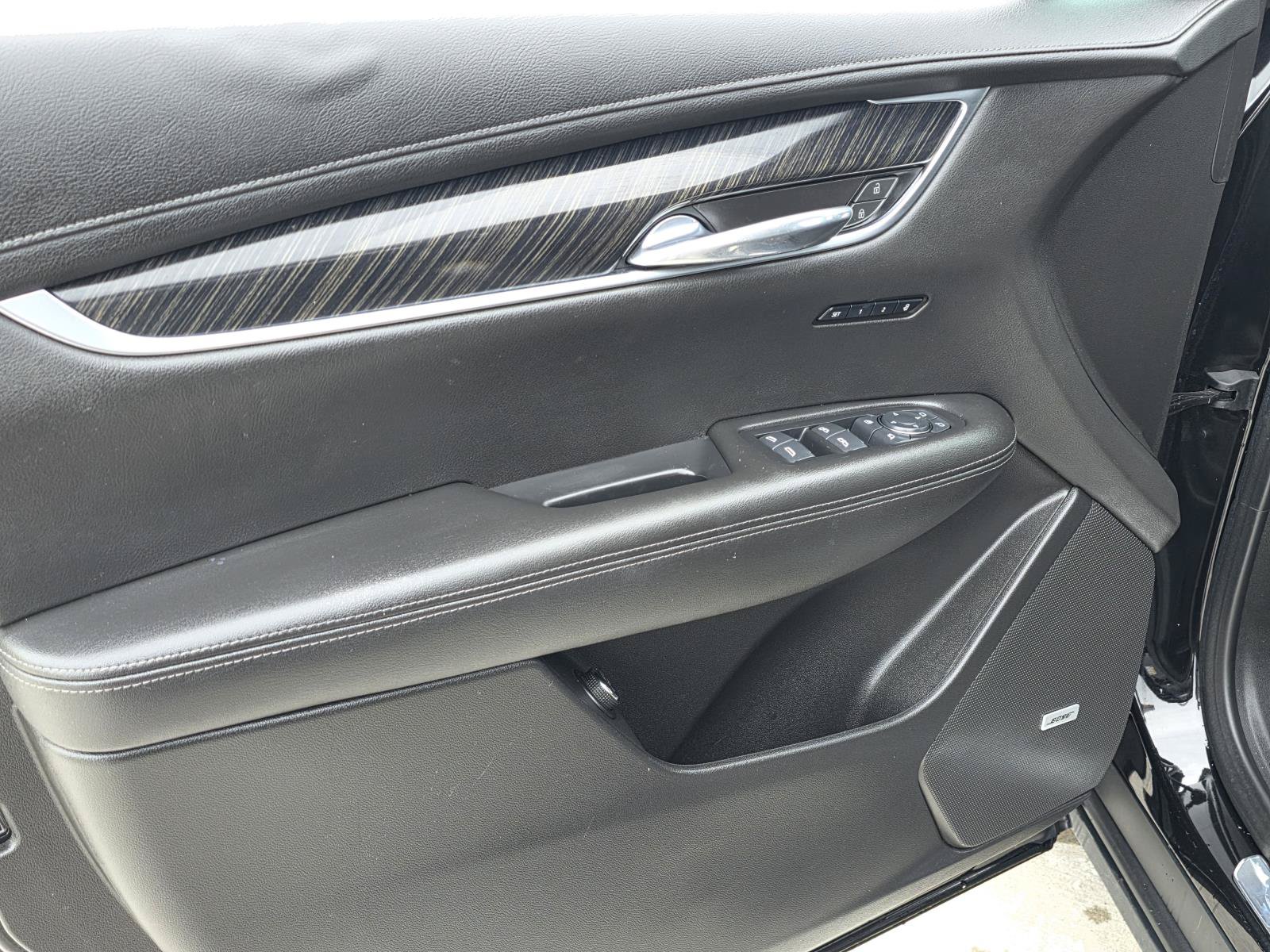 Used 2022 Cadillac XT6 Premium Luxury w/ Technology Package FWD image 14