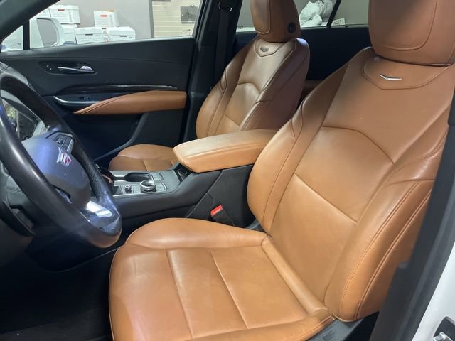 Used 2020 Cadillac XT4 Premium Luxury w/ Enhanced Visibility Package image 18