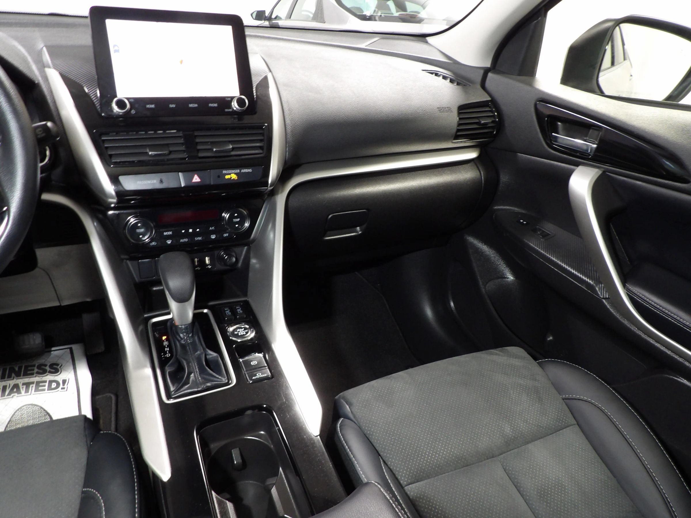 Used 2025 Mitsubishi Eclipse Cross SE AWD/4WD image 15