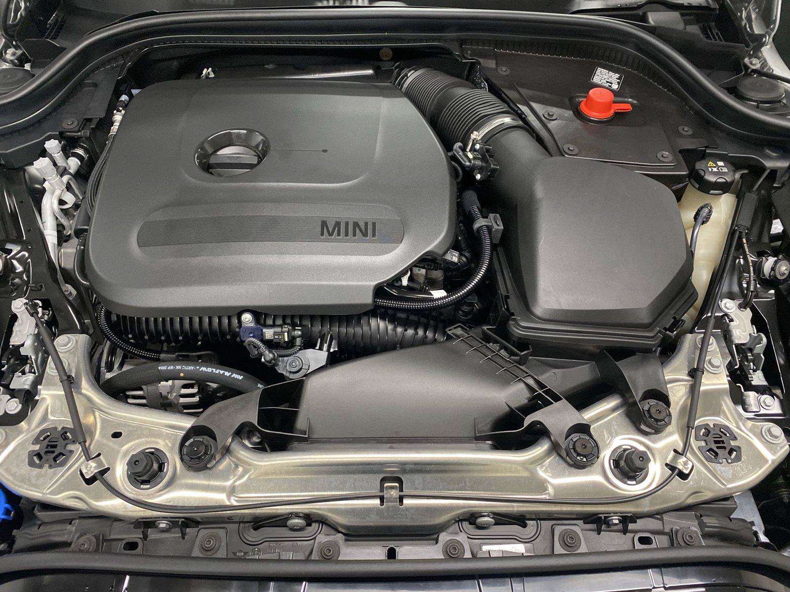 Used 2025 MINI Cooper 2-Door Hardtop FWD image 22