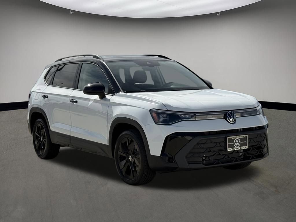New 2026 Volkswagen Taos SE image 1