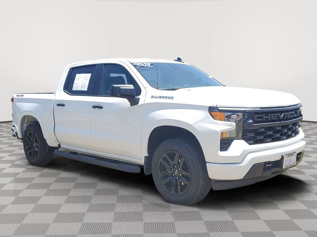 Used 2025 Chevrolet Silverado 1500 Custom w/ LPO, Utility Wall Package AWD/4WD image 3
