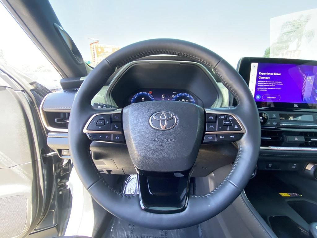 Certified 2025 Toyota Grand Highlander AWD Hybrid image 26