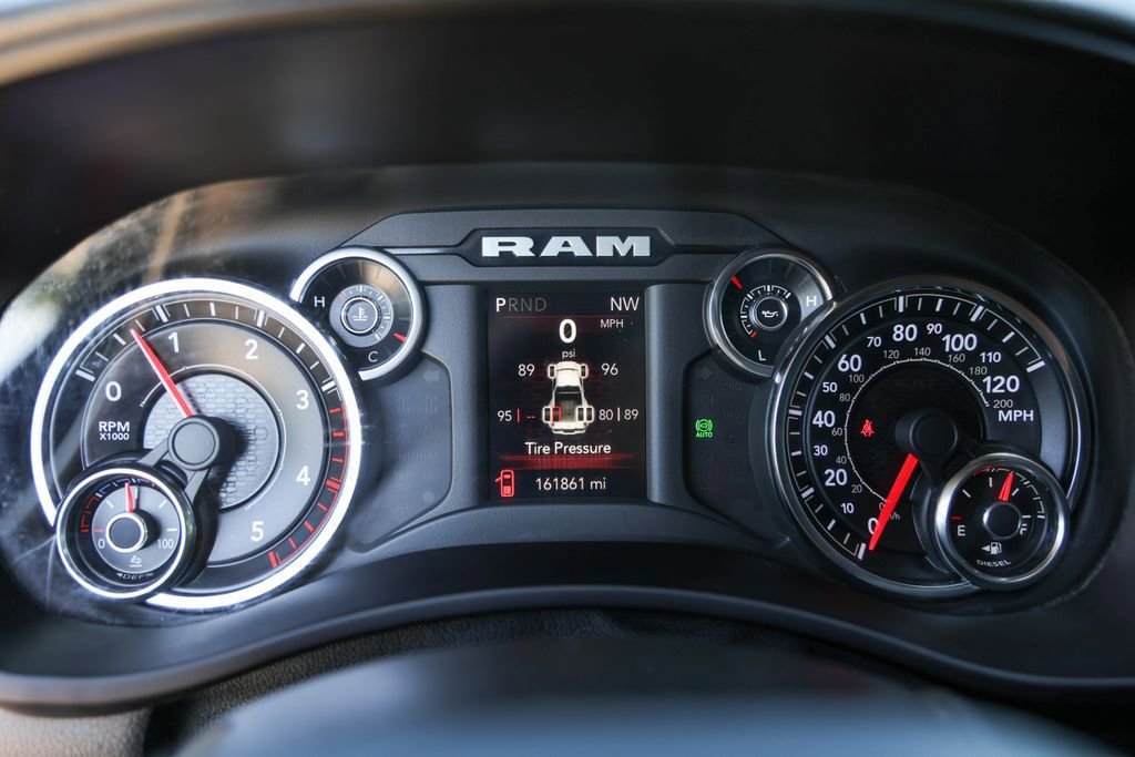 Used 2022 RAM 5500 Tradesman w/ Chrome Appearance Group AWD/4WD image 14
