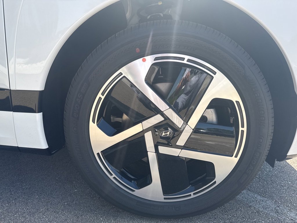 New 2026 Hyundai Ioniq 9 Calligraphy image 46