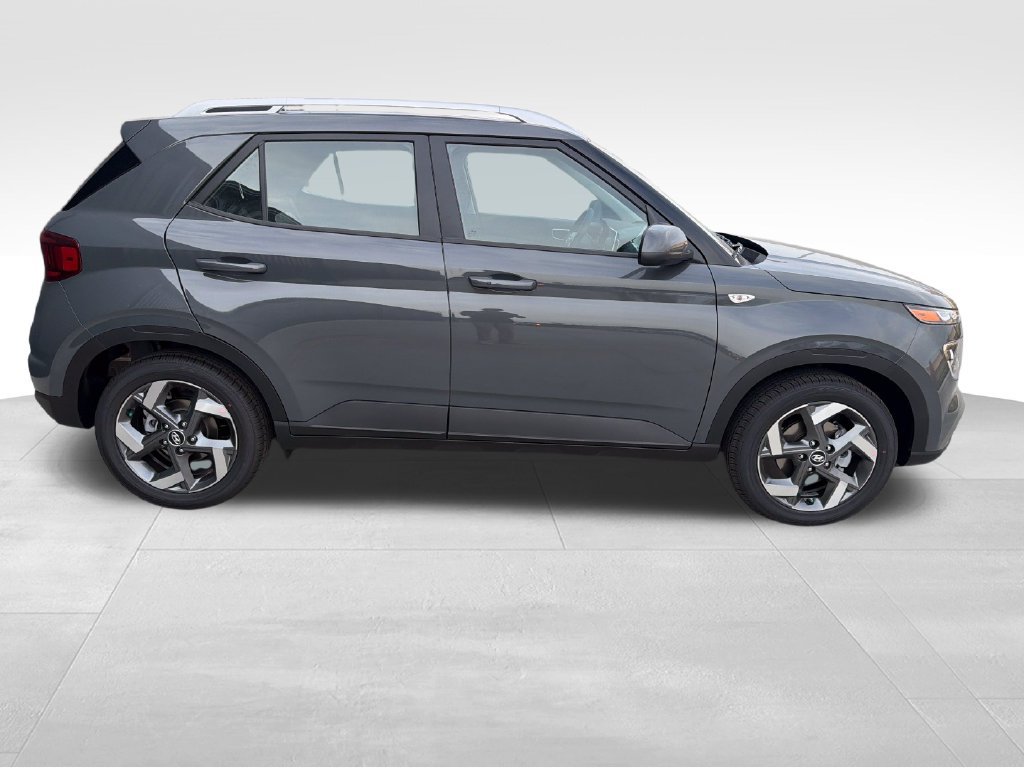 New 2026 Hyundai Venue SEL FWD image 8