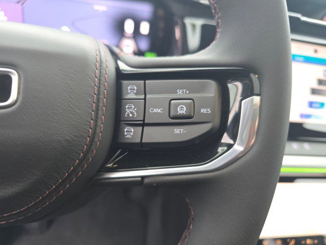 Used 2024 Jeep Wagoneer S image 29