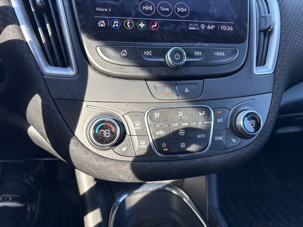 Used 2022 Chevrolet Malibu LT image 23