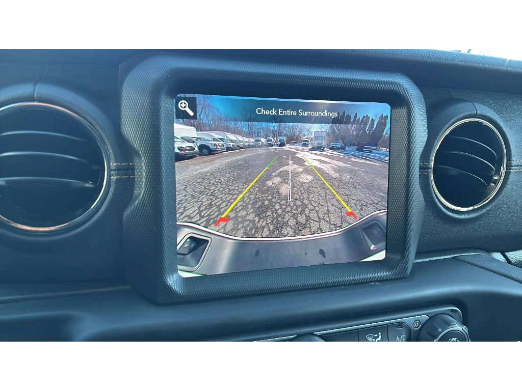 Used 2023 Jeep Gladiator Overland image 18