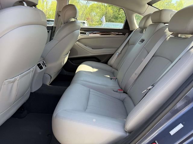 Used 2015 Hyundai Genesis 3.8 AWD/4WD image 12