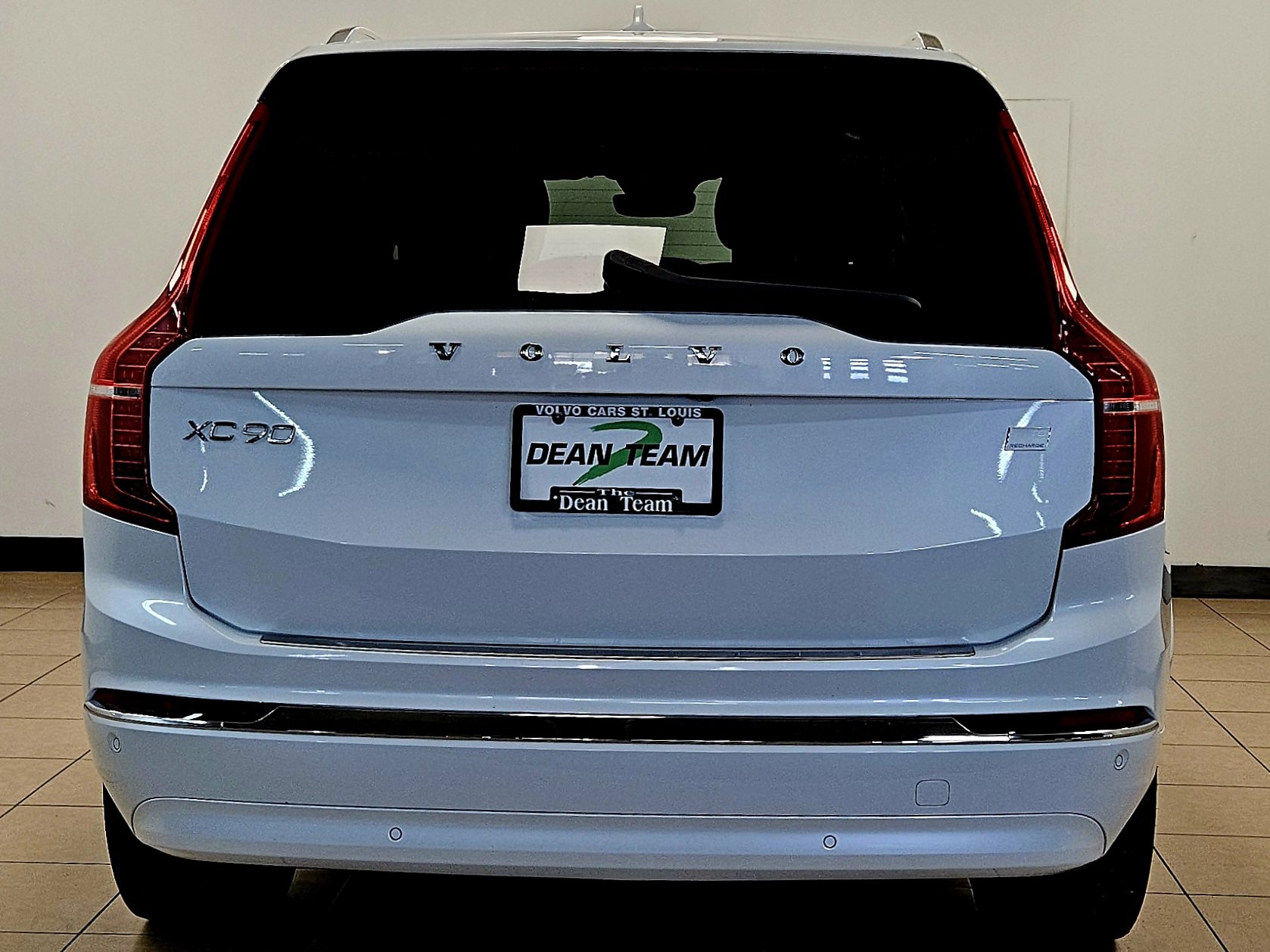 Used 2024 Volvo XC90 T8 Plus w/ Protection Package Premier image 7