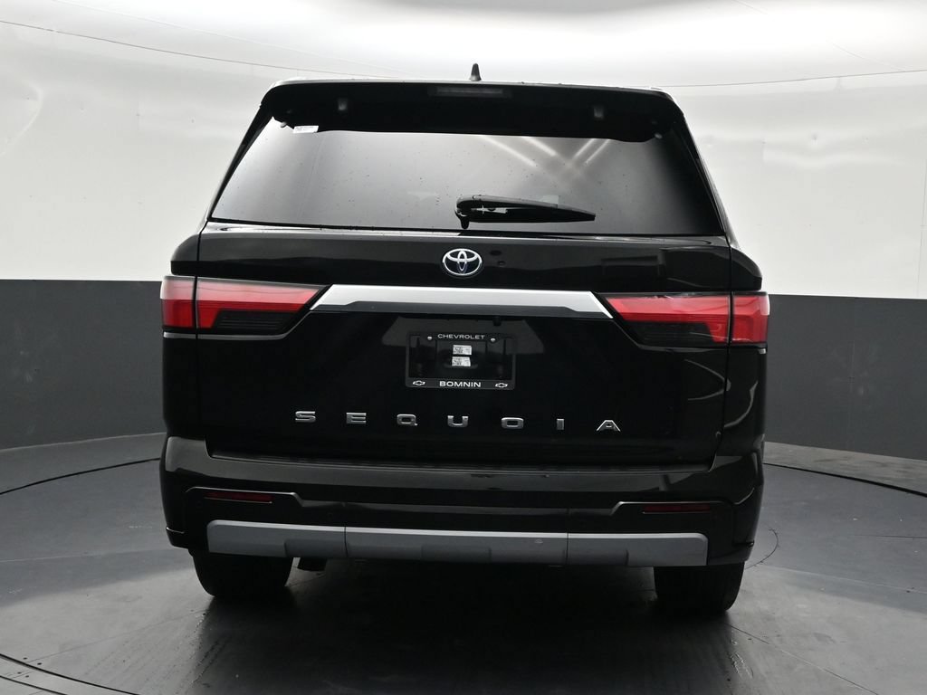 Used 2024 Toyota Sequoia Capstone AWD/4WD image 4