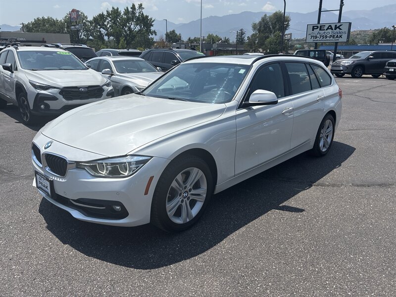 Used 2018 BMW 328d xDrive Wagon AWD/4WD image 3