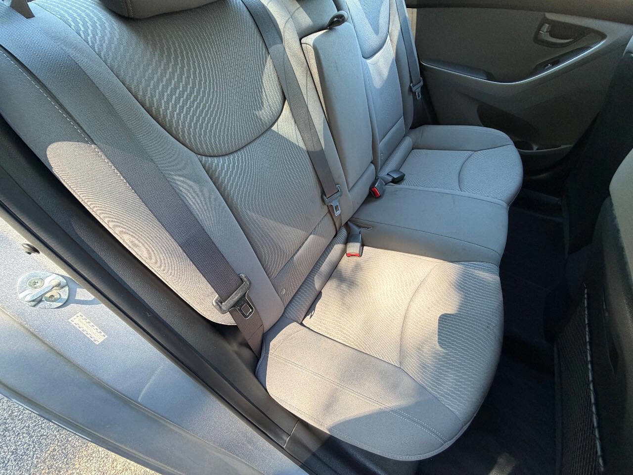 Used 2016 Hyundai Elantra SE FWD image 9