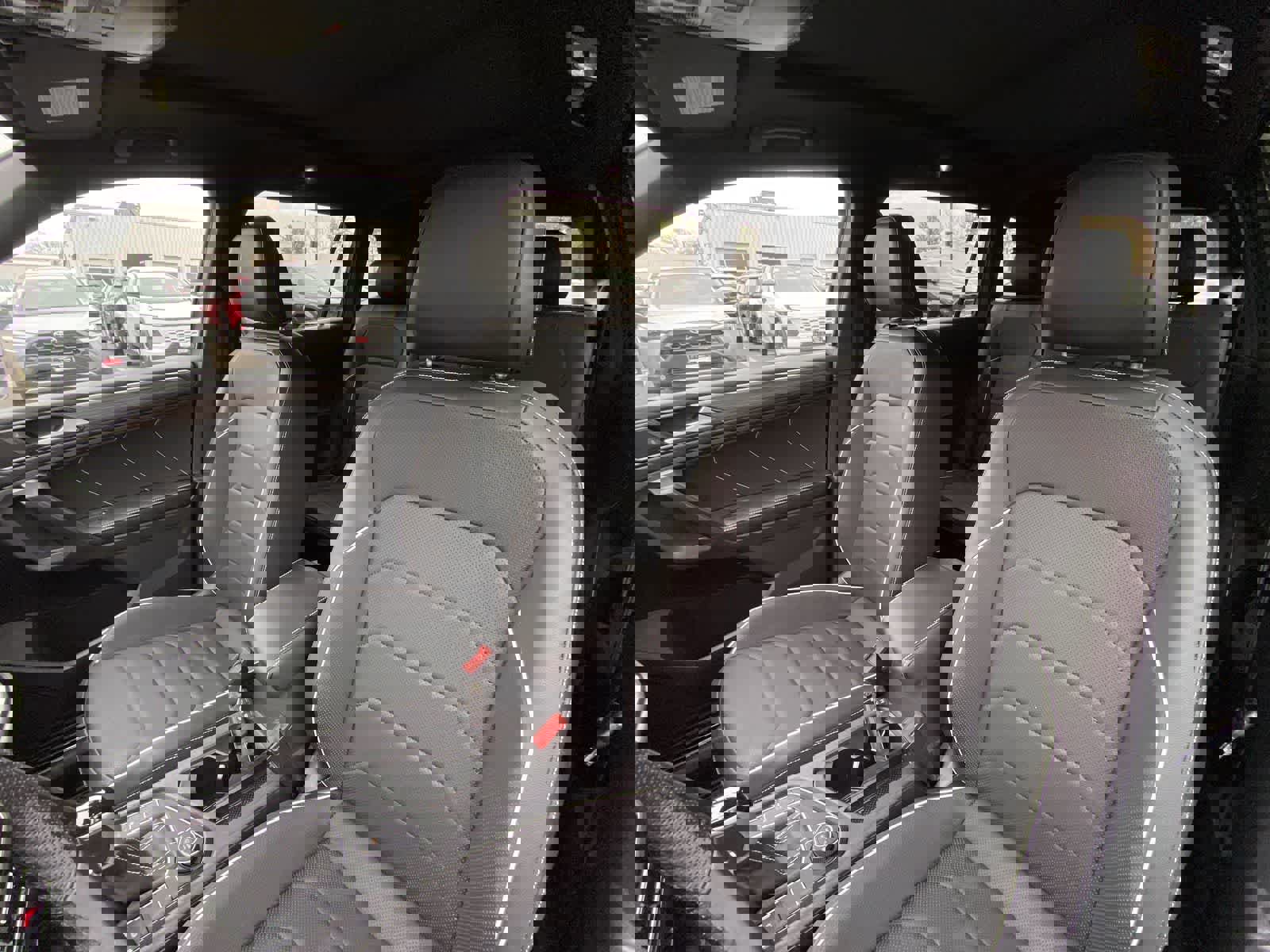 Used 2024 Volkswagen Tiguan SEL R-Line image 19