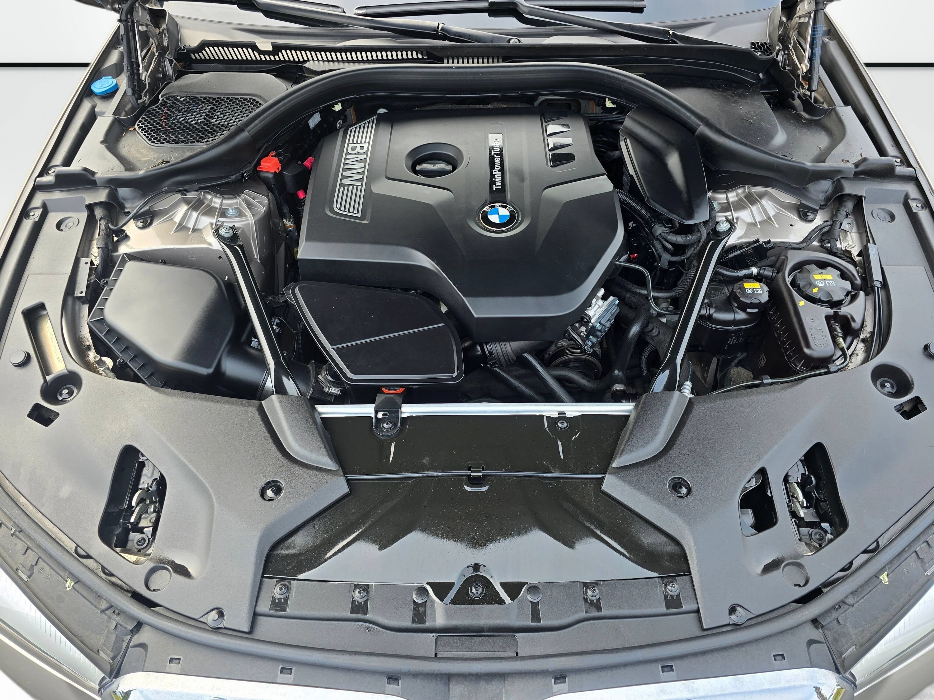 Used 2017 BMW 530i RWD image 10