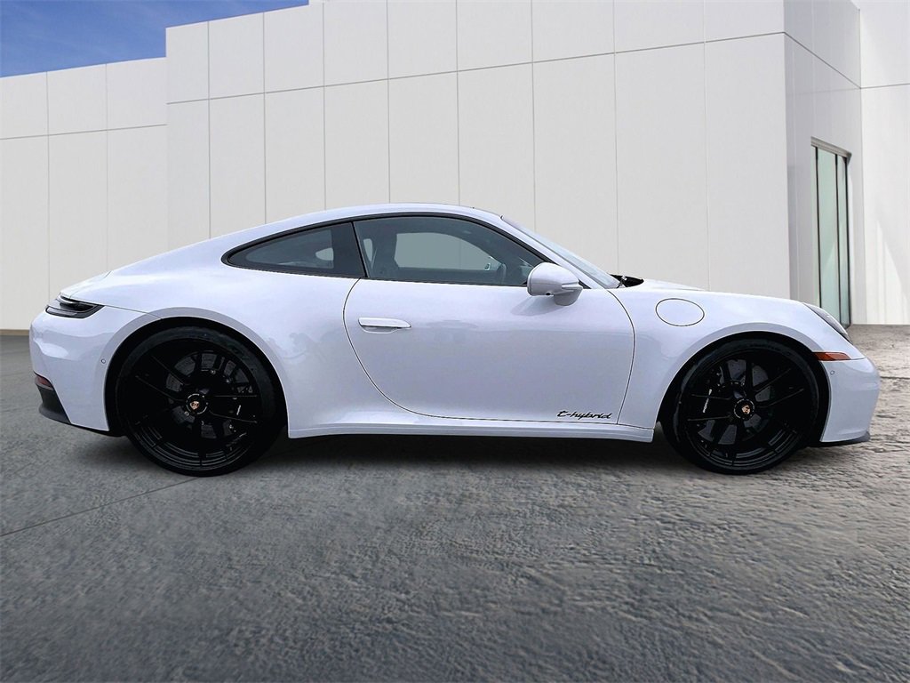 New 2026 Porsche 911 Carrera 4 GTS image 8