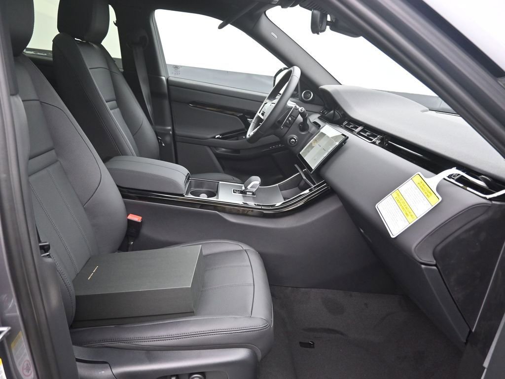 Used 2025 Land Rover Range Rover Evoque Dynamic SE image 5