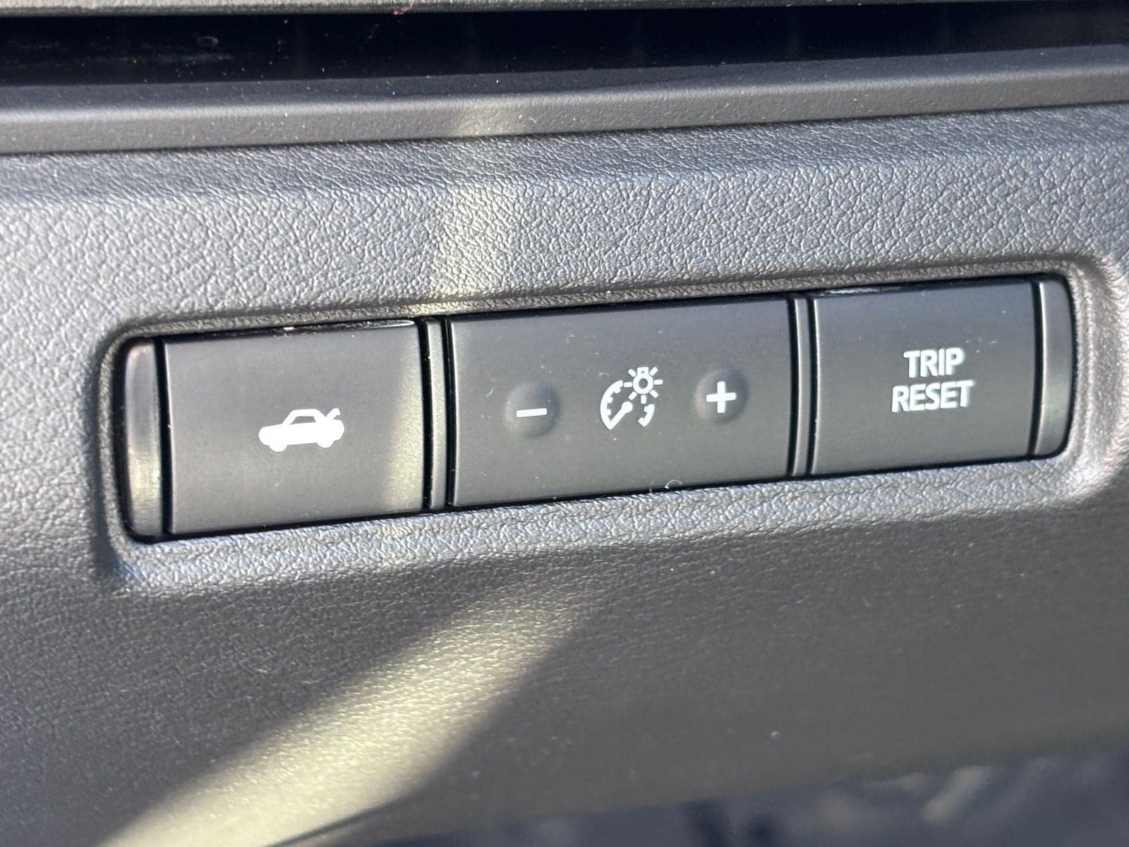 Used 2025 Nissan Altima 2.5 SV FWD image 35