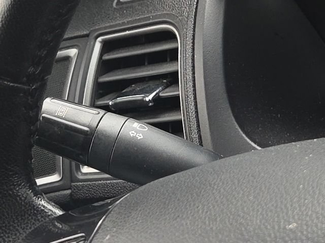 Used 2018 Ford Explorer XLT w/ Equipment Group 202A AWD/4WD image 43