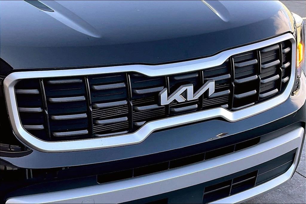 Used 2025 Kia Telluride S FWD image 30