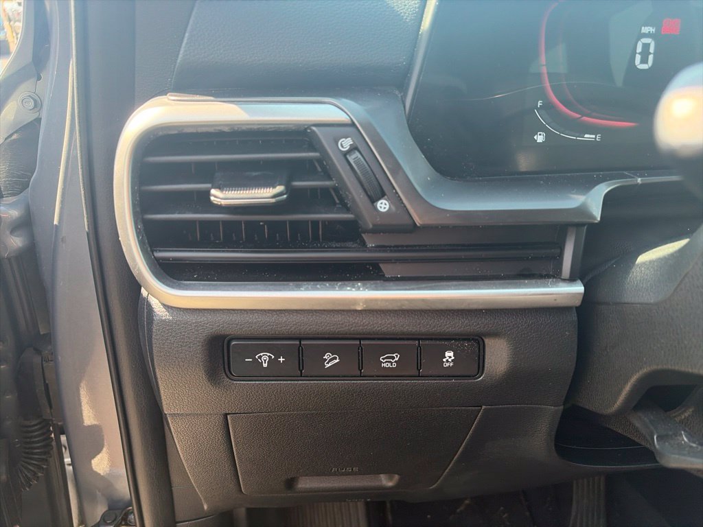 Used 2025 Kia Telluride S AWD/4WD image 19