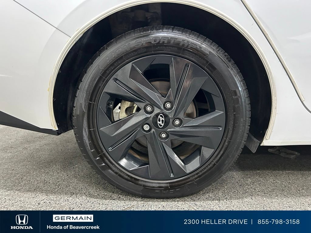 Used 2023 Hyundai Elantra Blue FWD image 10