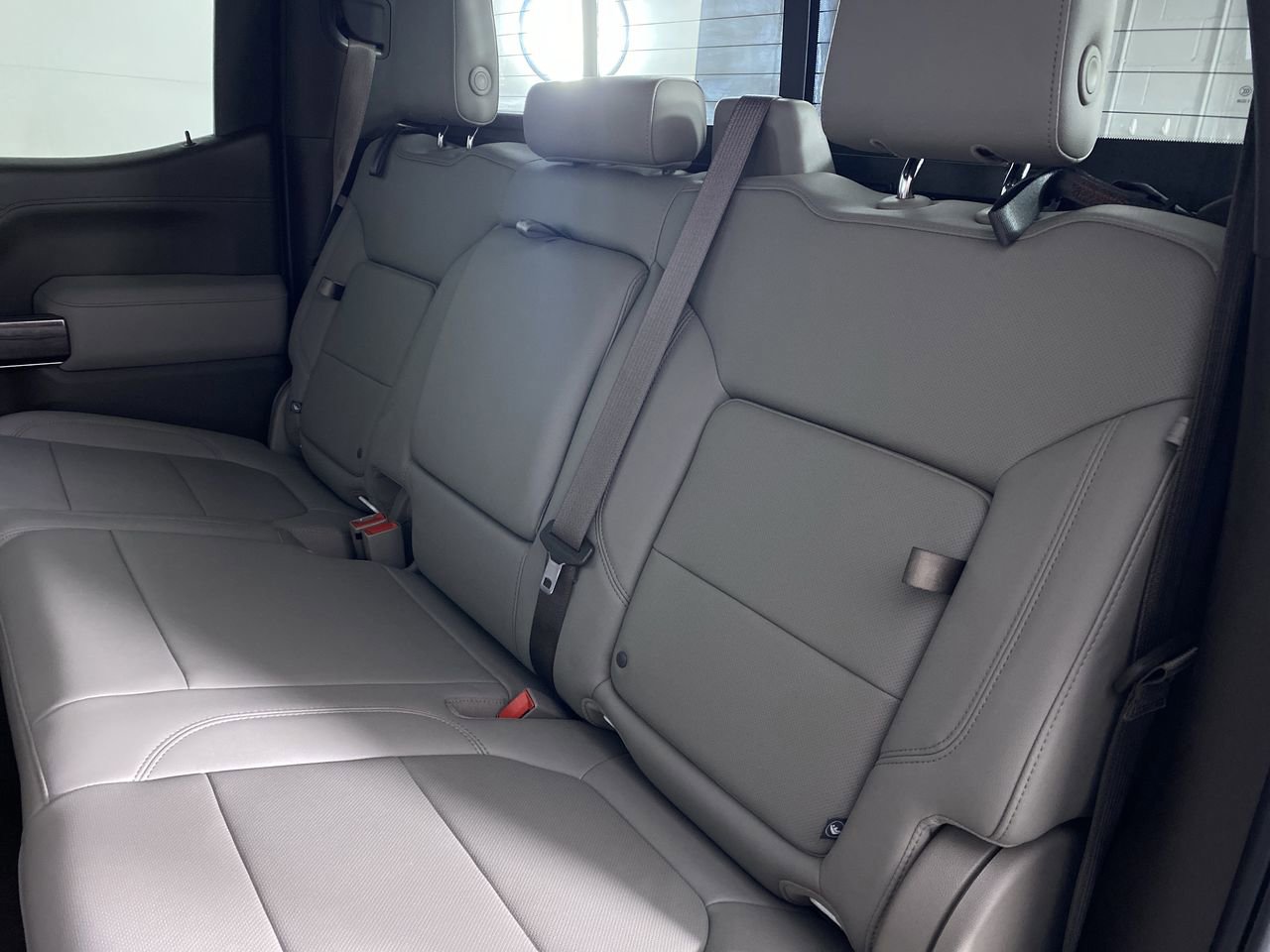 Certified 2019 Chevrolet Silverado 1500 LTZ w/ LTZ Premium Package AWD/4WD image 30