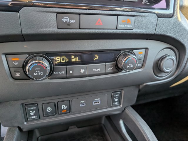 Used 2024 Nissan Frontier SL w/ Technology Package RWD image 16