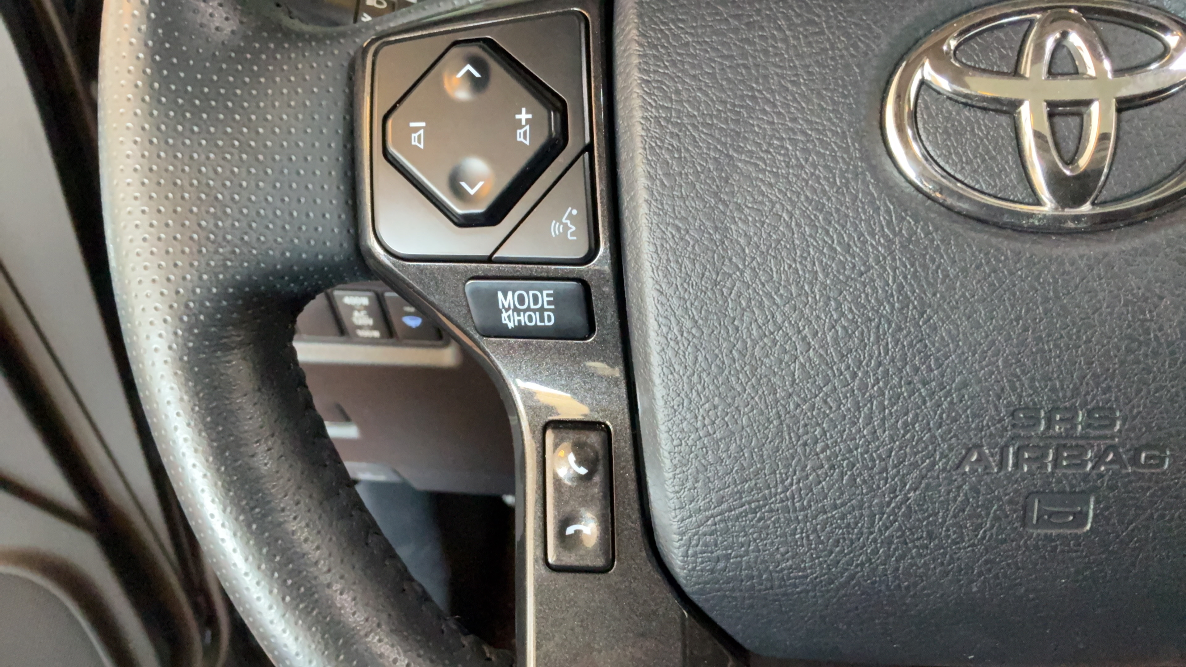 Certified 2023 Toyota 4Runner TRD Off-Road Premium w/ Moonroof Package AWD/4WD image 15