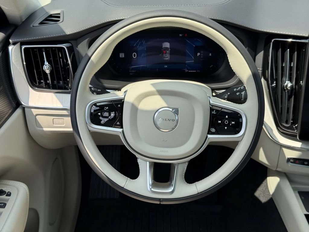 Certified 2026 Volvo XC60 B5 Ultra w/ Climate Package AWD/4WD image 12