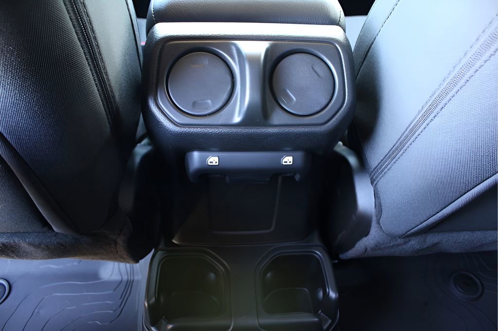 Certified 2023 Jeep Gladiator Willys image 29