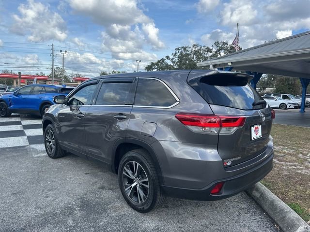 Used 2019 Toyota Highlander LE image 43