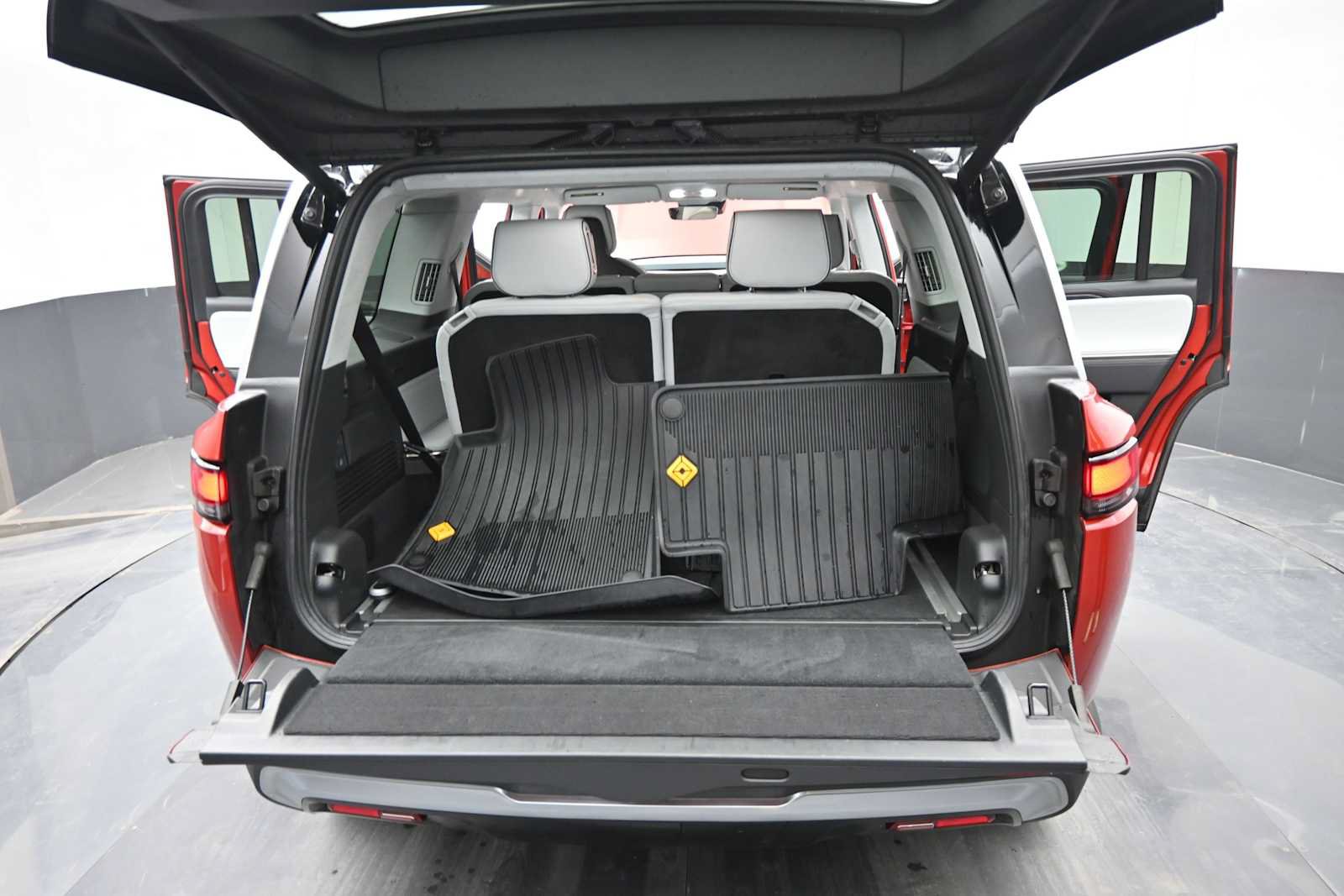 Used 2023 Rivian R1S Adventure Quad AWD/4WD image 17