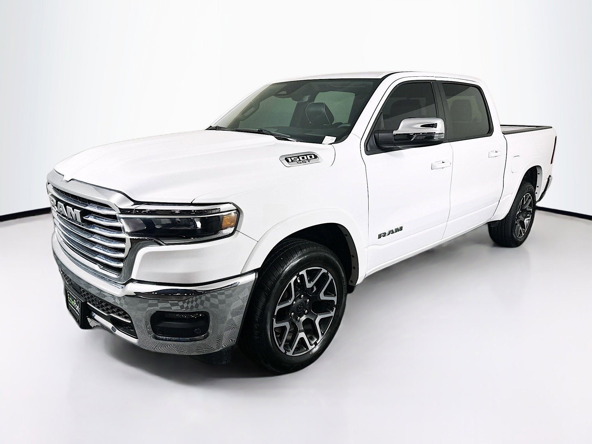 Used 2025 RAM 1500 Laramie AWD/4WD image 3