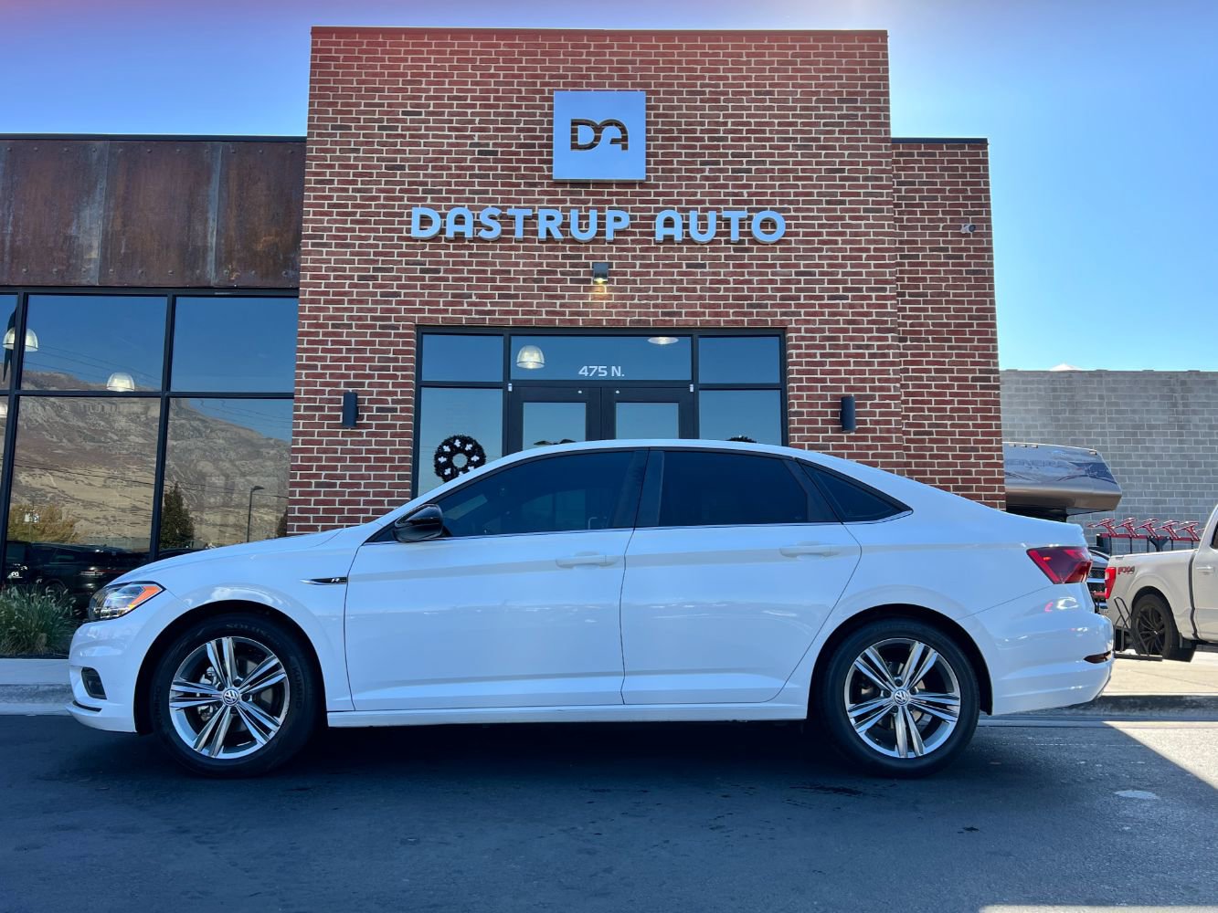 Used 2021 Volkswagen Jetta R-Line w/ R-Line Cold Weather Package image 3