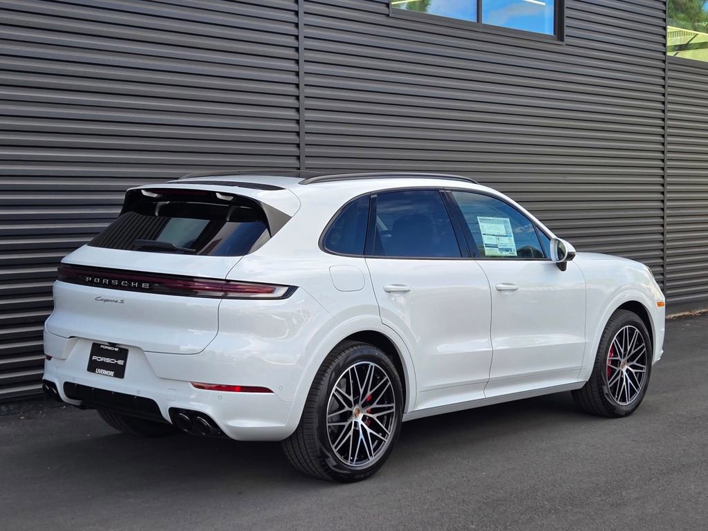 New 2026 Porsche Cayenne S image 7