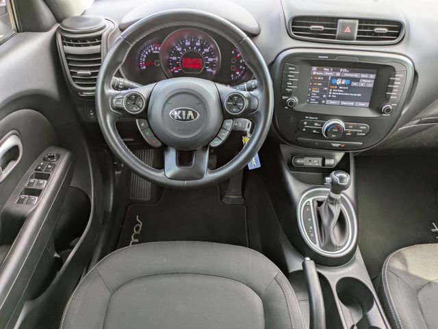 Used 2018 Kia Soul + FWD image 12