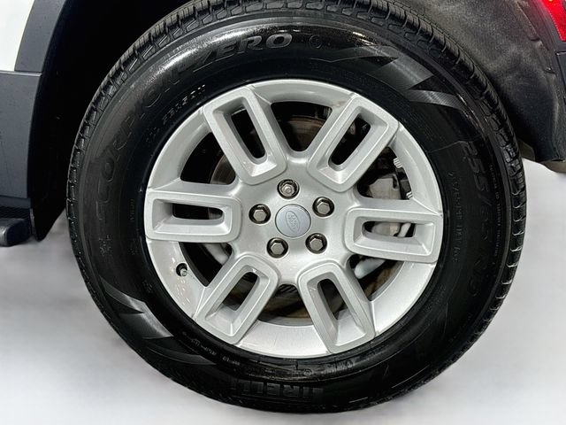 Used 2024 Land Rover Defender 110 S AWD/4WD image 31