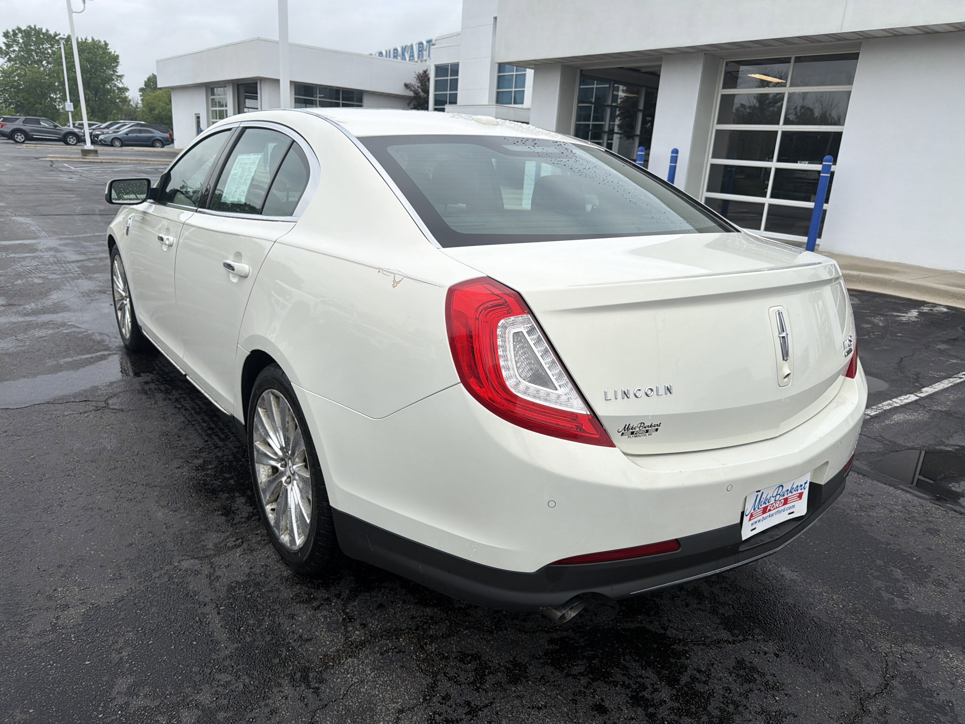 Used 2013 Lincoln MKS AWD image 9